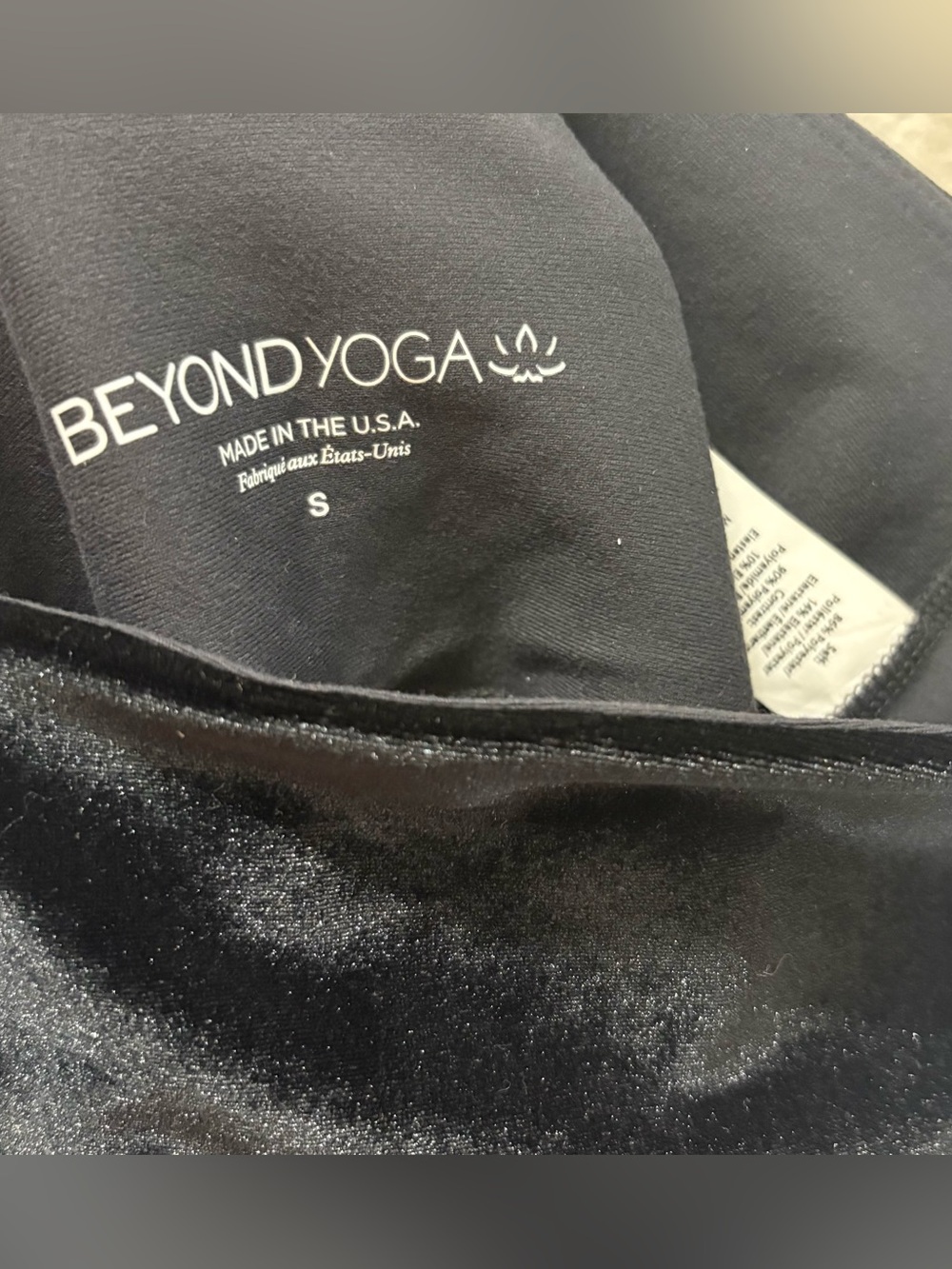 Beyond Yoga Velvet Motion High Waisted 7/8 Yoga Leggings in Black NWT Size Small - Picture 7 of 10